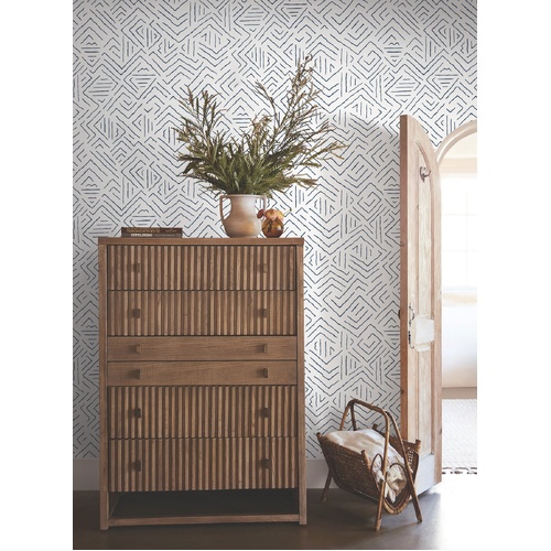 Sirih | Aztec Geo Wallpaper