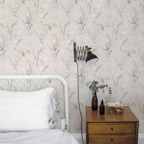 Blooming Botanics | Sprouting Garden Wallpaper