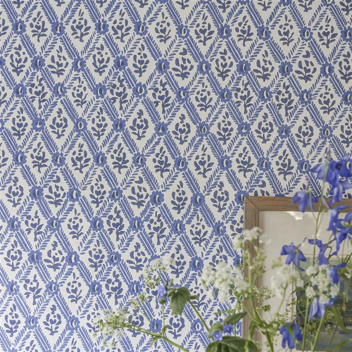 St John Street Trellis Wallpaper